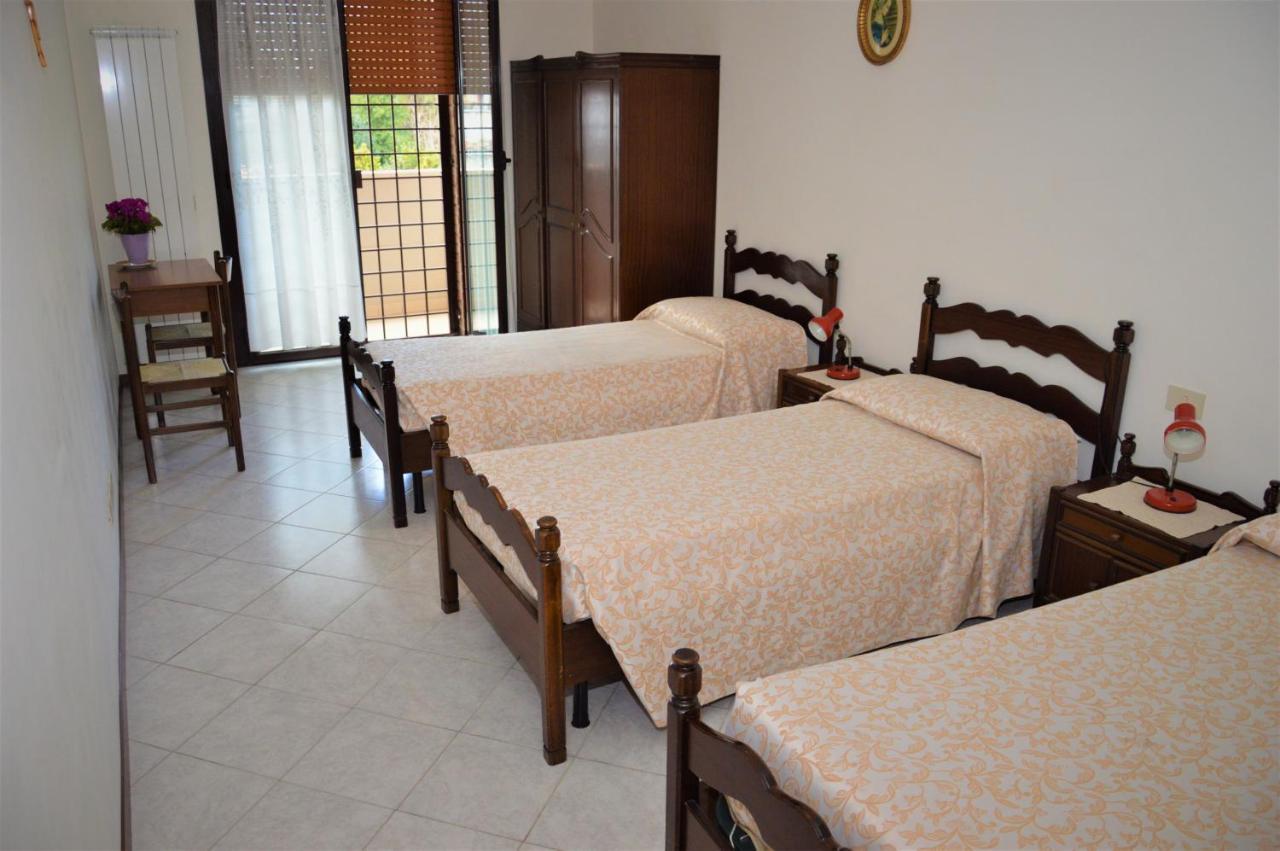 Domus Achille Fosco Hotel Ciampino Kültér fotó